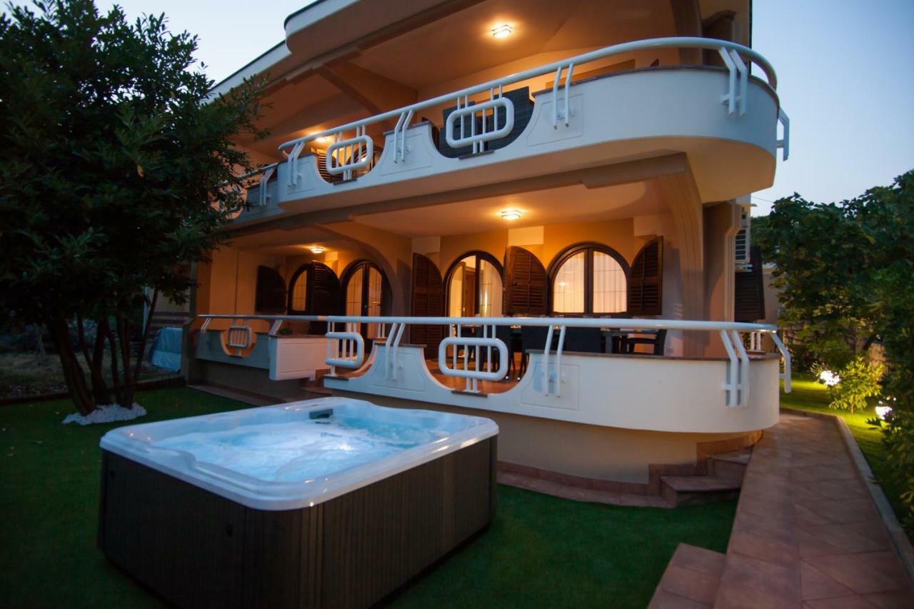 קרק Villa Royale Krk מראה חיצוני תמונה