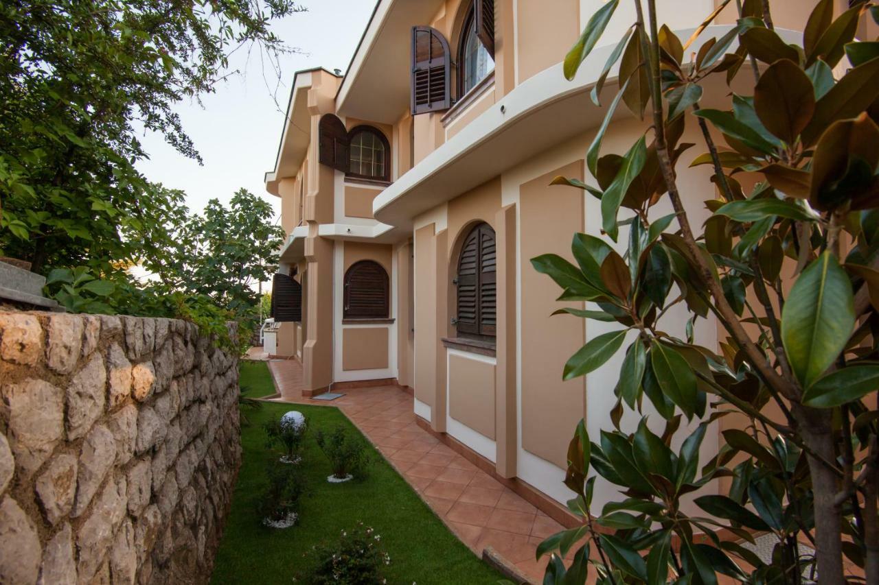 קרק Villa Royale Krk מראה חיצוני תמונה