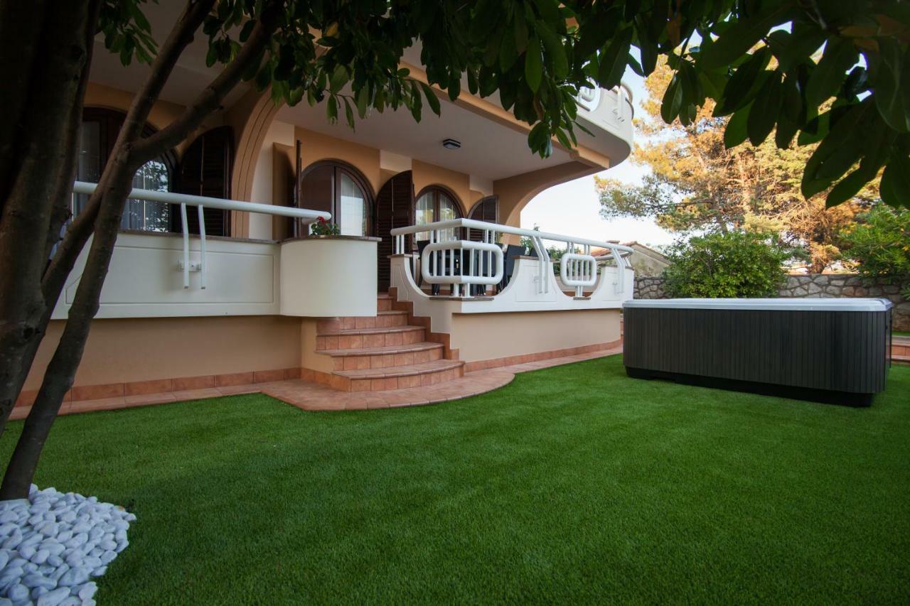 קרק Villa Royale Krk מראה חיצוני תמונה