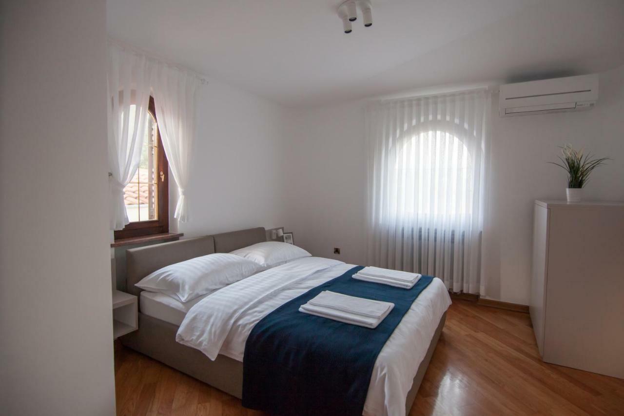 קרק Villa Royale Krk מראה חיצוני תמונה